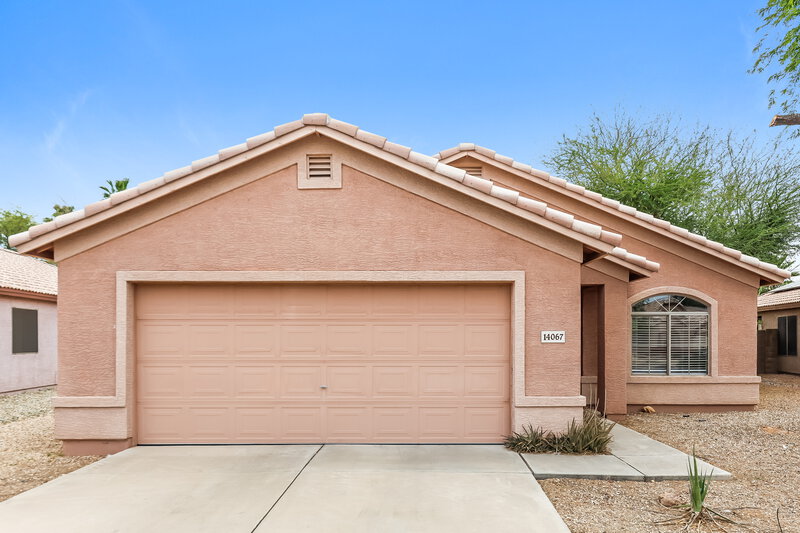 1,900/Mo, 14067 W Two Guns Trl Surprise, AZ 85374 External View