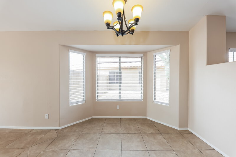 1,900/Mo, 14067 W Two Guns Trl Surprise, AZ 85374 Dining Room View
