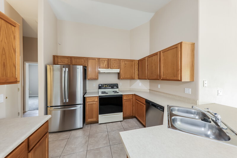 1,900/Mo, 14067 W Two Guns Trl Surprise, AZ 85374 Kitchen View