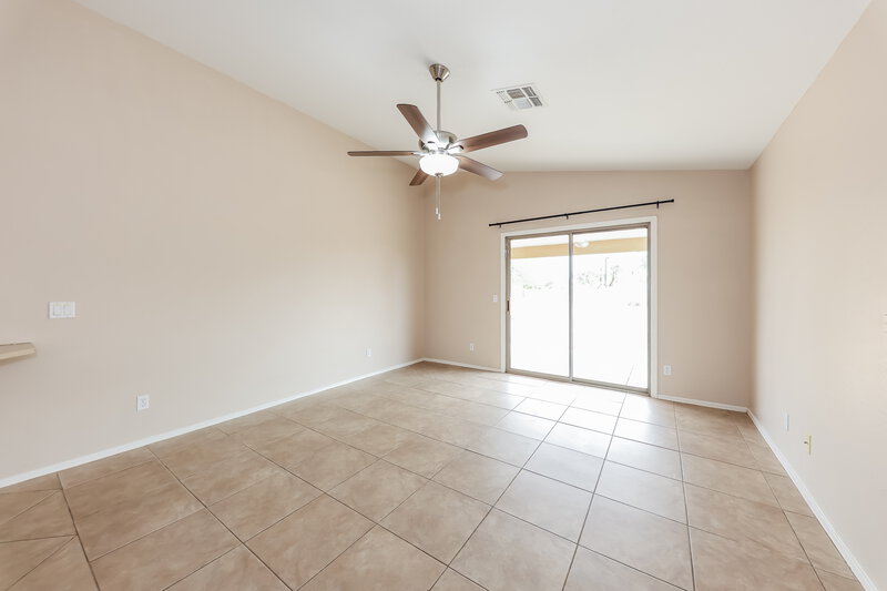 1,900/Mo, 14067 W Two Guns Trl Surprise, AZ 85374 Family Room View