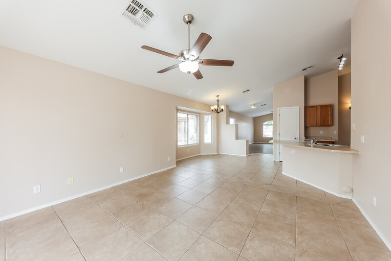 1,900/Mo, 14067 W Two Guns Trl Surprise, AZ 85374 Family Room View 2