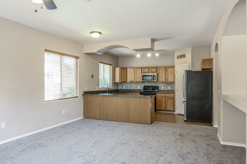 2,500/Mo, 3001 W Ferruccio Pl Phoenix, AZ 85086 Family Room View