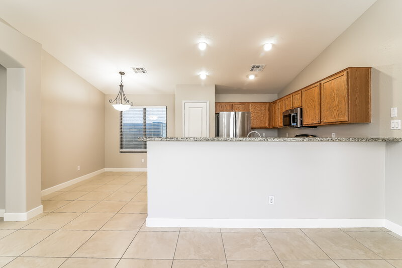1,915/Mo, 29165 N Yellow Bee Dr San Tan Valley, AZ 85143 Kitchen View