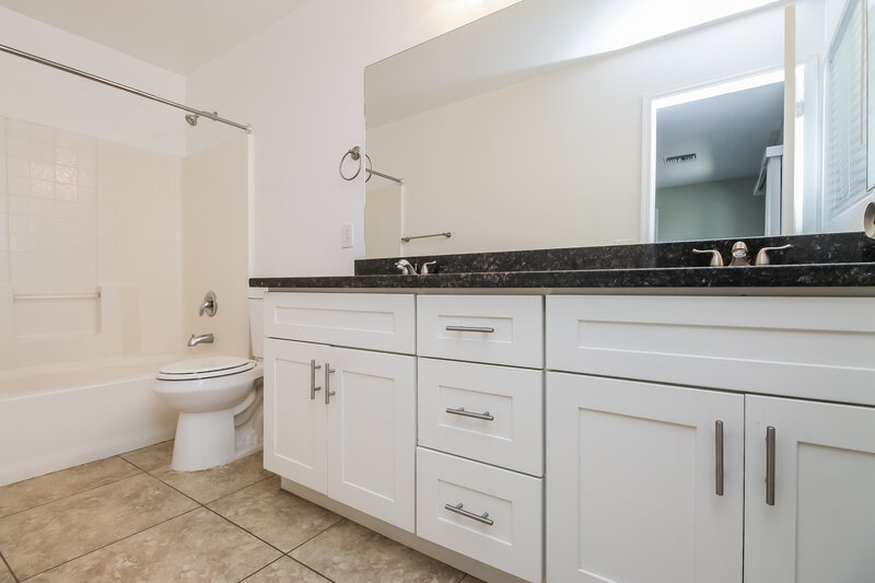 2,220/Mo, 2191 E Greenlee Ave Apache Junction, AZ 85119 Main Bathroom View