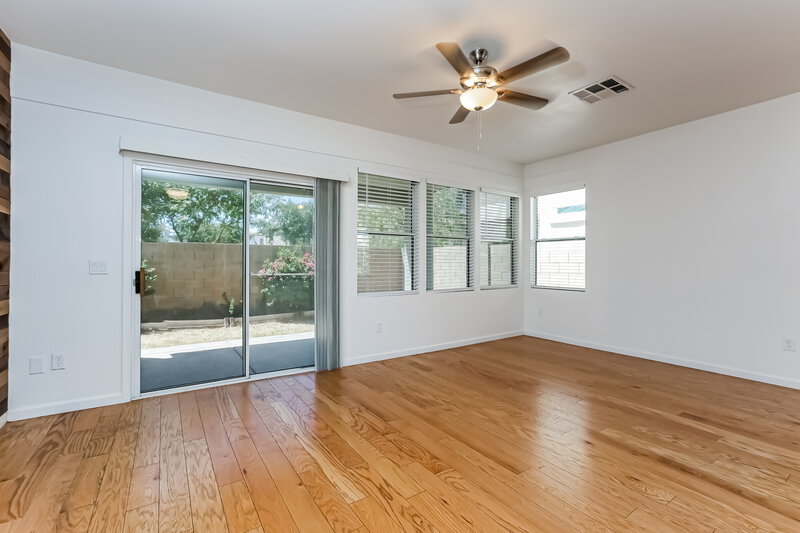 2,345/Mo, 1384 S Hawk Ln Gilbert, AZ 85296 Family Room View