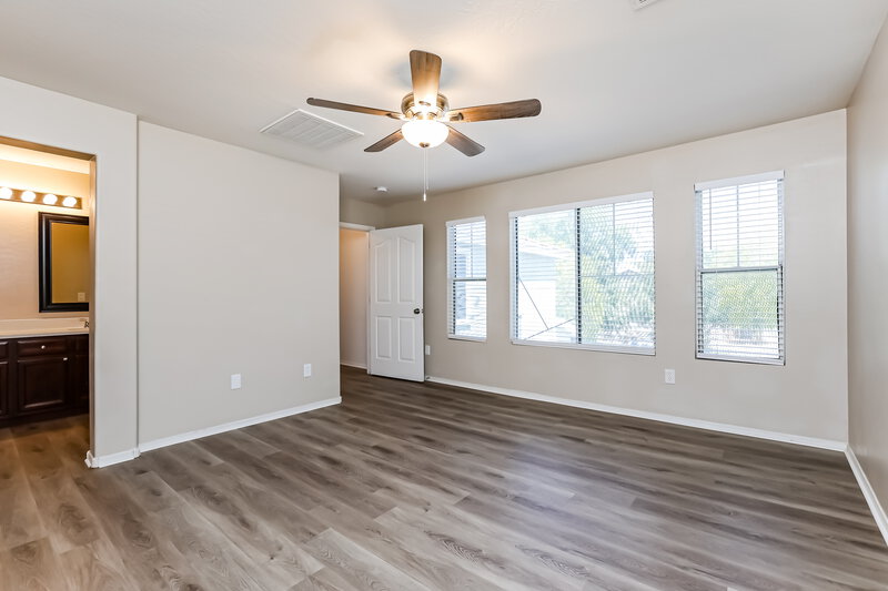 2,345/Mo, 1384 S Hawk Ln Gilbert, AZ 85296 Main Bedroom View 2