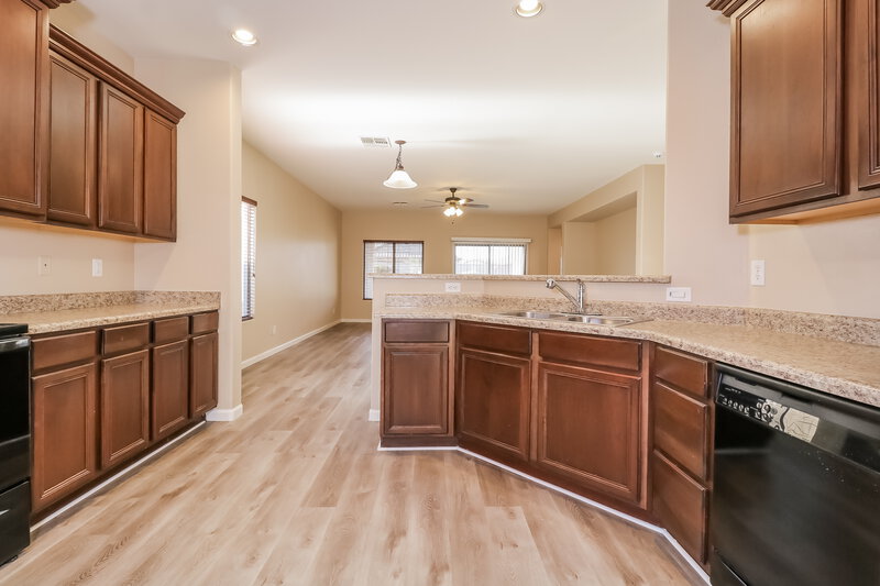 2,165/Mo, 10805 W Madison St Avondale, AZ 85323 Kitchen View 2