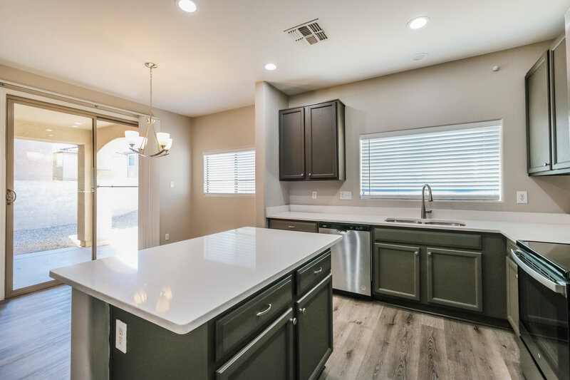 2,185/Mo, 10911 W Mariposa Dr Phoenix, AZ 85037 Kitchen View 2