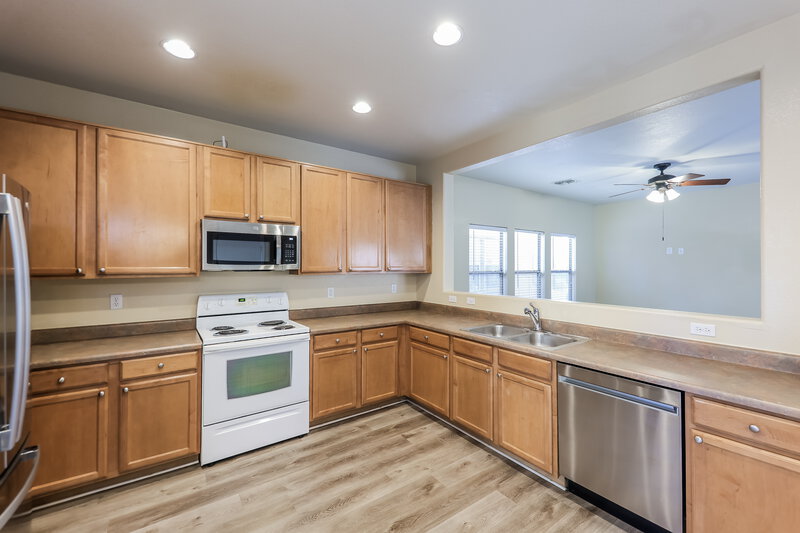 2,280/Mo, 11206 W Taylor St Avondale, AZ 85323 Misc View 5