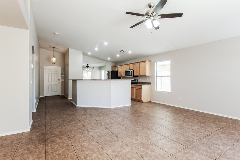 2,005/Mo, 11209 W Rio Vista Ln Avondale, AZ 85323 Living Room View