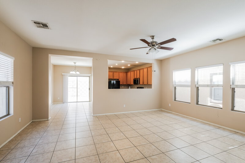 2,190/Mo, 11242 W Garfield St Avondale, AZ 85323 Living Room View
