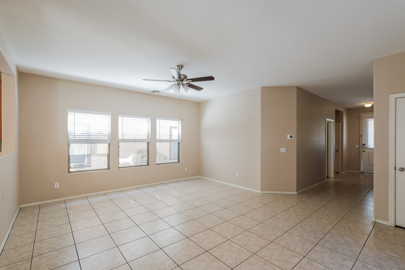 2,190/Mo, 11242 W Garfield St Avondale, AZ 85323 Living Room View 2