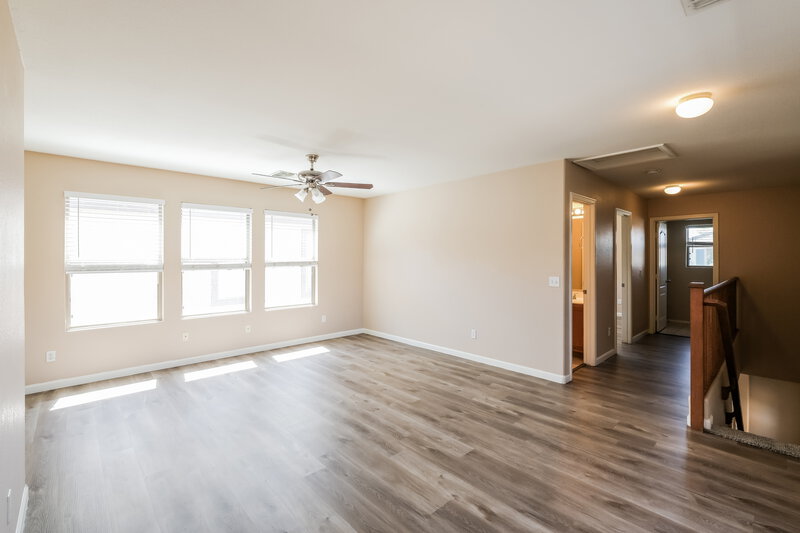 2,190/Mo, 11242 W Garfield St Avondale, AZ 85323 Family Room View