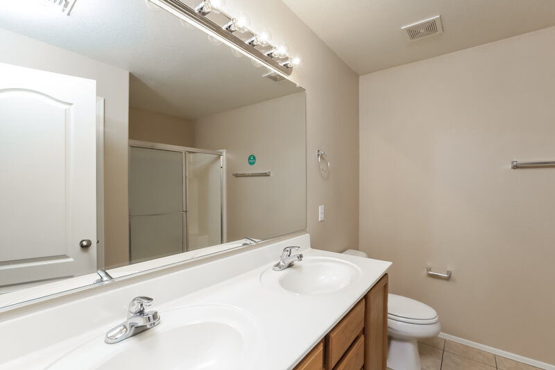 2,100/Mo, 11242 W Garfield St Avondale, AZ 85323 Master Bathroom View