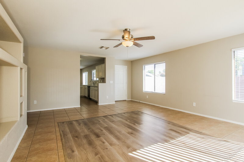 2,055/Mo, 11409 W Cambridge Ave Avondale, AZ 85392 Living Room View