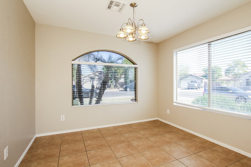 2,055/Mo, 11409 W Cambridge Ave Avondale, AZ 85392 Dining Room View