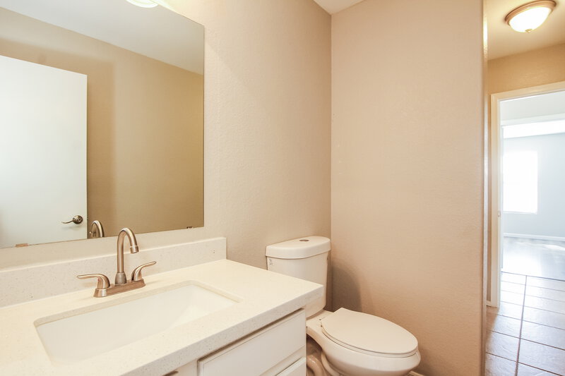 2,055/Mo, 11409 W Cambridge Ave Avondale, AZ 85392 Bathroom View