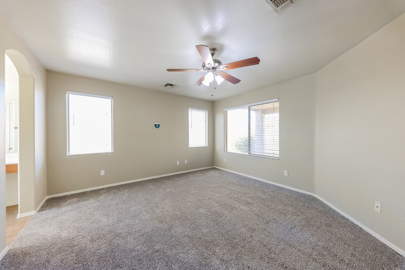 1,865/Mo, 11402 W Davis Ln Avondale, AZ 85323 Main Bedroom View