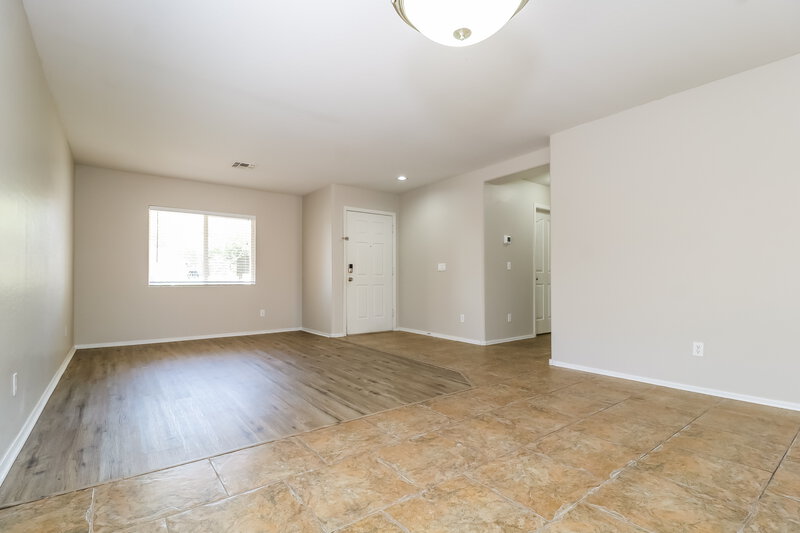 2,335/Mo, 11542 W Mountain View Rd Youngtown, AZ 85363 Living Room View