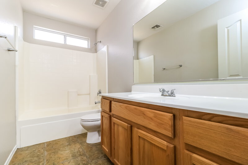 2,335/Mo, 11542 W Mountain View Rd Youngtown, AZ 85363 Bathroom View 2
