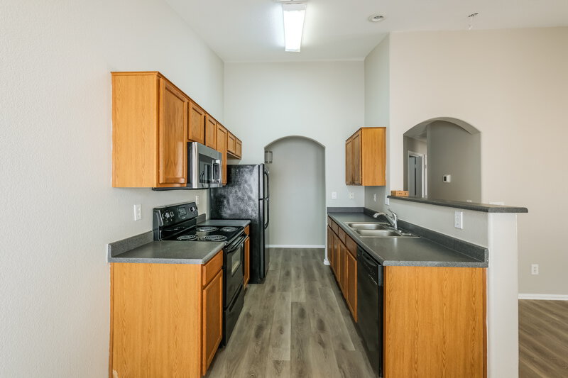 1,950/Mo, 12606 W Reade Ave Litchfield Park, AZ 85340 Kitchen View