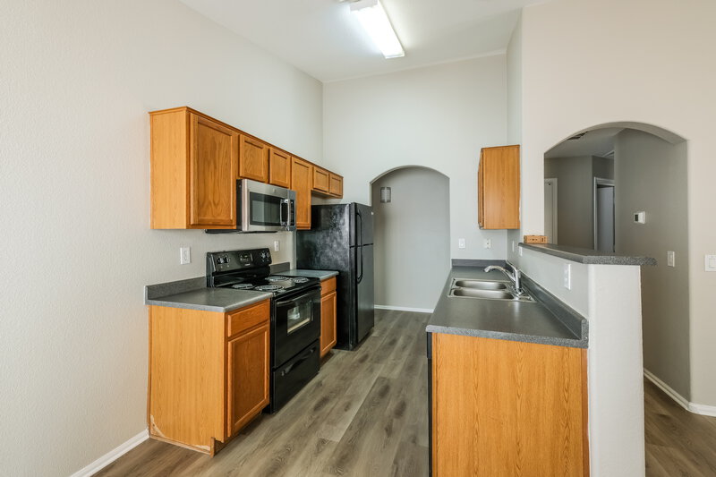 1,950/Mo, 12606 W Reade Ave Litchfield Park, AZ 85340 Kitchen View 2