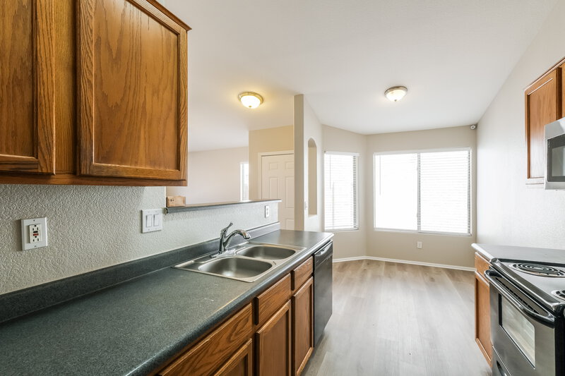 1,950/Mo, 12606 W Reade Ave Litchfield Park, AZ 85340 Kitchen View 3