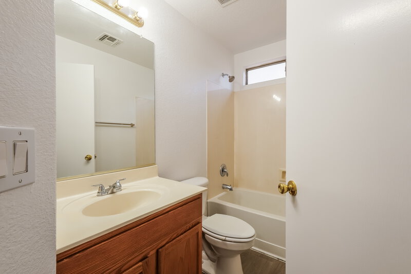1,950/Mo, 12606 W Reade Ave Litchfield Park, AZ 85340 Bathroom View