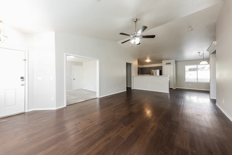 1,890/Mo, 12738 W Redfield Rd El Mirage, AZ 85335 Living Room View