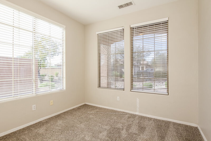 2,005/Mo, 1523 S 84th Dr Tolleson, AZ 85353 Bedroom View 3