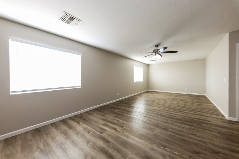 1,990/Mo, 15995 W Vogel Ave Goodyear, AZ 85338 Family Room View 2