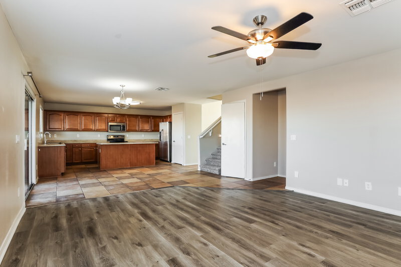 2,095/Mo, 2018 W Alta Vista Rd Phoenix, AZ 85041 Living Room View