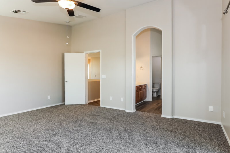 2,095/Mo, 2018 W Alta Vista Rd Phoenix, AZ 85041 Main Bedroom View 2