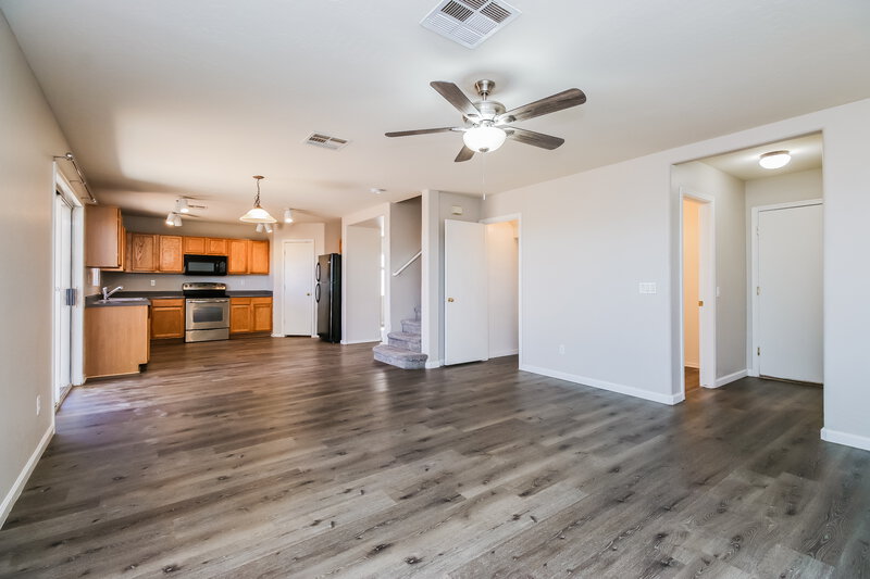 2,000/Mo, 2324 E San Manuel Rd San Tan Valley, AZ 85143 Living Room View 2