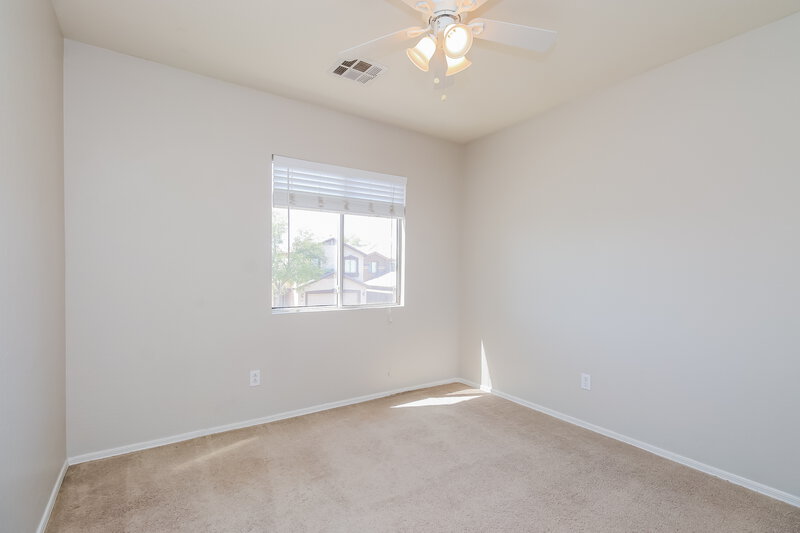 2,000/Mo, 2324 E San Manuel Rd San Tan Valley, AZ 85143 Bedroom View 2