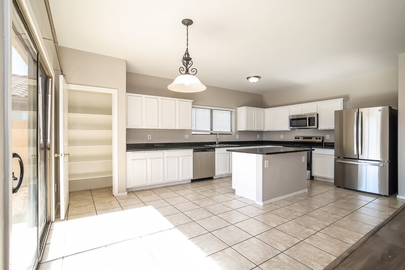 2,085/Mo, 2413 W Chipman Rd Phoenix, AZ 85041 Floorplan View 3