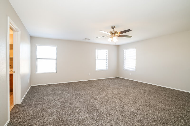 2,085/Mo, 2413 W Chipman Rd Phoenix, AZ 85041 Misc View 6