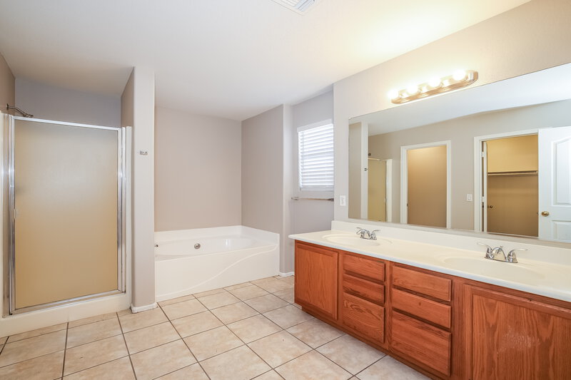 2,085/Mo, 2413 W Chipman Rd Phoenix, AZ 85041 Misc View 7