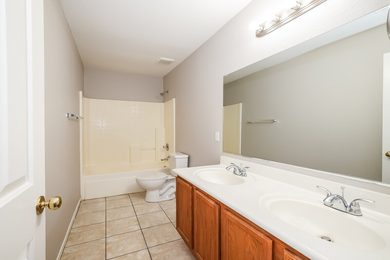 2,085/Mo, 2413 W Chipman Rd Phoenix, AZ 85041 Misc View 11