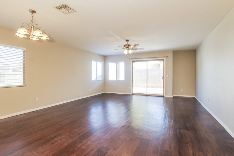 1,885/Mo, 2627 S 84th Gln Tolleson, AZ 85353 Living Room View