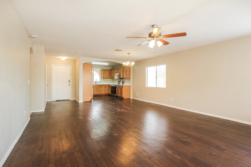 1,865/Mo, 2627 S 84th Gln Tolleson, AZ 85353 Living Room View