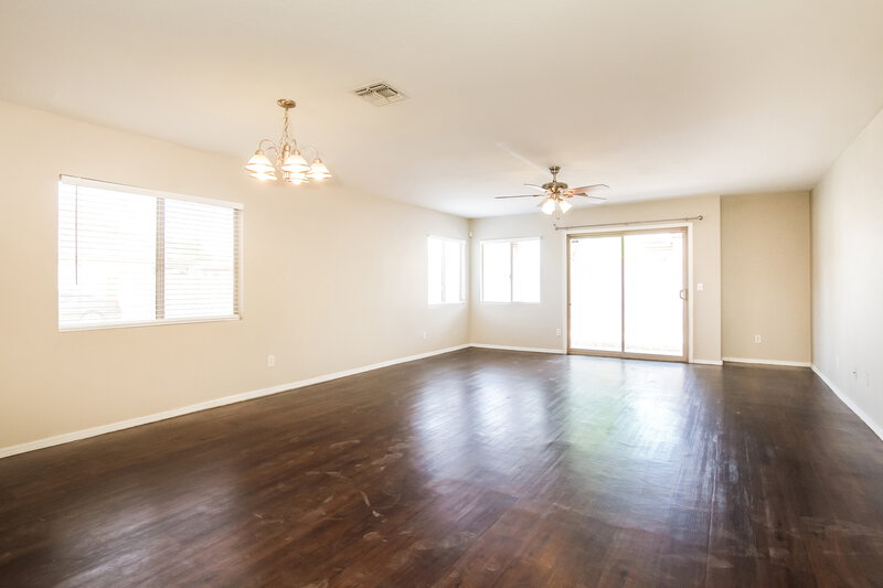 1,865/Mo, 2627 S 84th Gln Tolleson, AZ 85353 Dining Room View