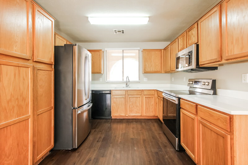 1,865/Mo, 2627 S 84th Gln Tolleson, AZ 85353 Kitchen View