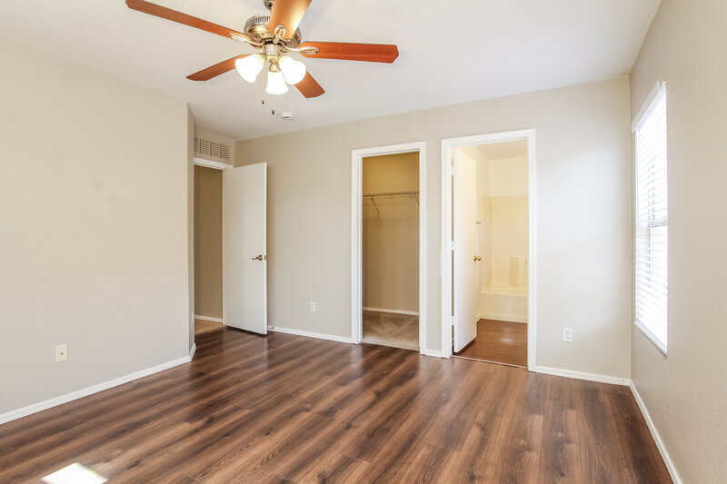 1,885/Mo, 2627 S 84th Gln Tolleson, AZ 85353 Main Bedroom View 2