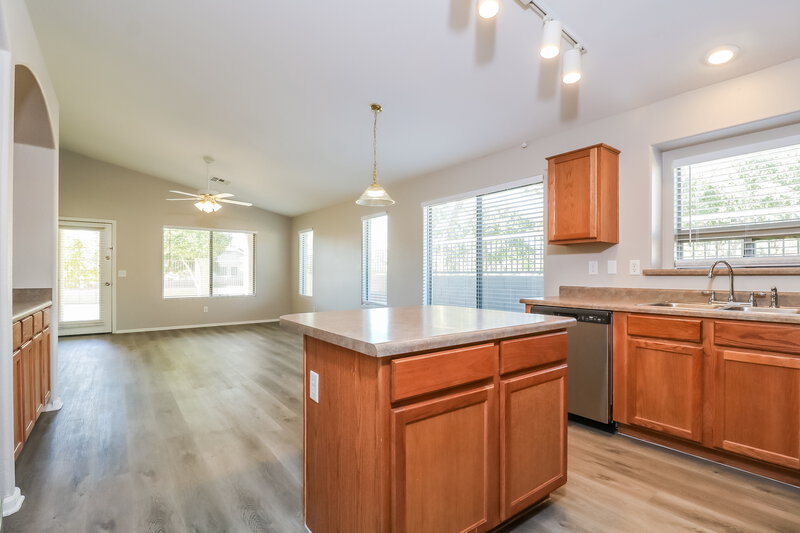 2,040/Mo, 3108 S 92nd Dr Tolleson, AZ 85353 Kitchen View