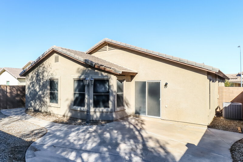 2,270/Mo, 3127 W Park St Phoenix, AZ 85041 Rear View