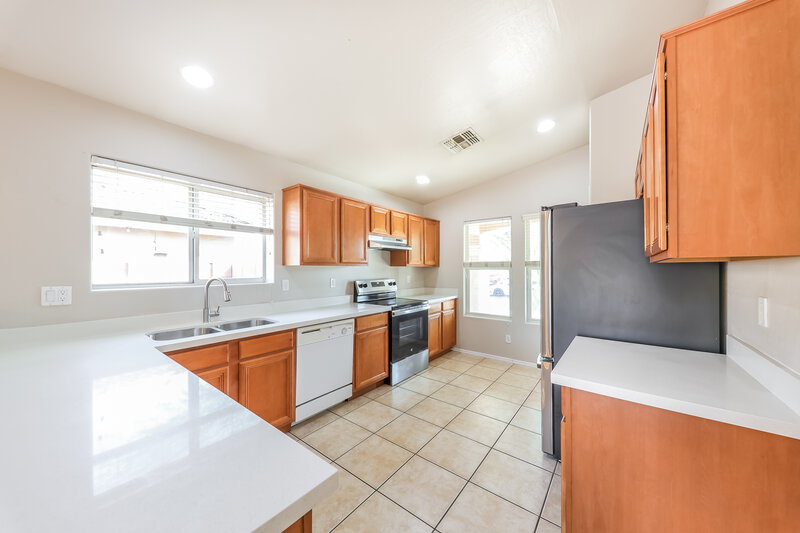 1,920/Mo, 3312 S 95th Dr Tolleson, AZ 85353 Kitchen View