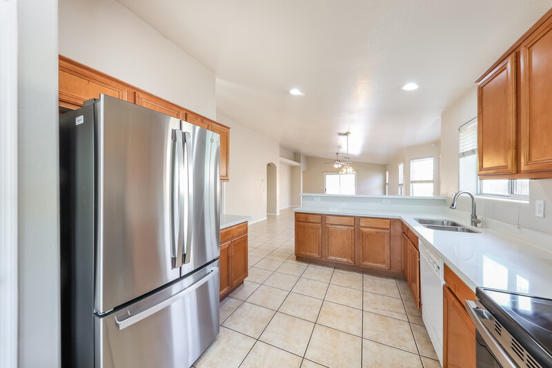 1,920/Mo, 3312 S 95th Dr Tolleson, AZ 85353 Kitchen View 2