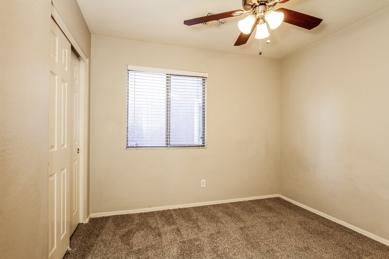 1,895/Mo, 3329 W Wayland Dr Phoenix, AZ 85041 Bedroom View