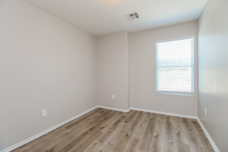 2,050/Mo, 3926 W Fremont Rd Phoenix, AZ 85041 Bedroom View